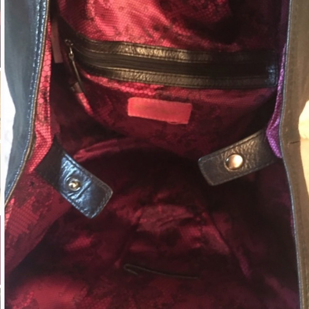 Betsey Johnson RARE!!!! Fantastic!!! Vintage Leather Bow Hobo - Picture 10 of 12